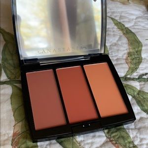 Anastasia Beverly Hills blush trio - peachy love